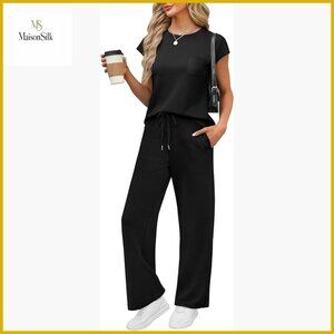 Medium 2-Piece Lounge Set with Pockets, Lightweight Stretch Fabric